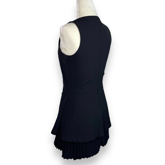 Front Row Shop Structured Crepe A-Line Dress w. Pleated Layered Hem - Picture 4 of 12